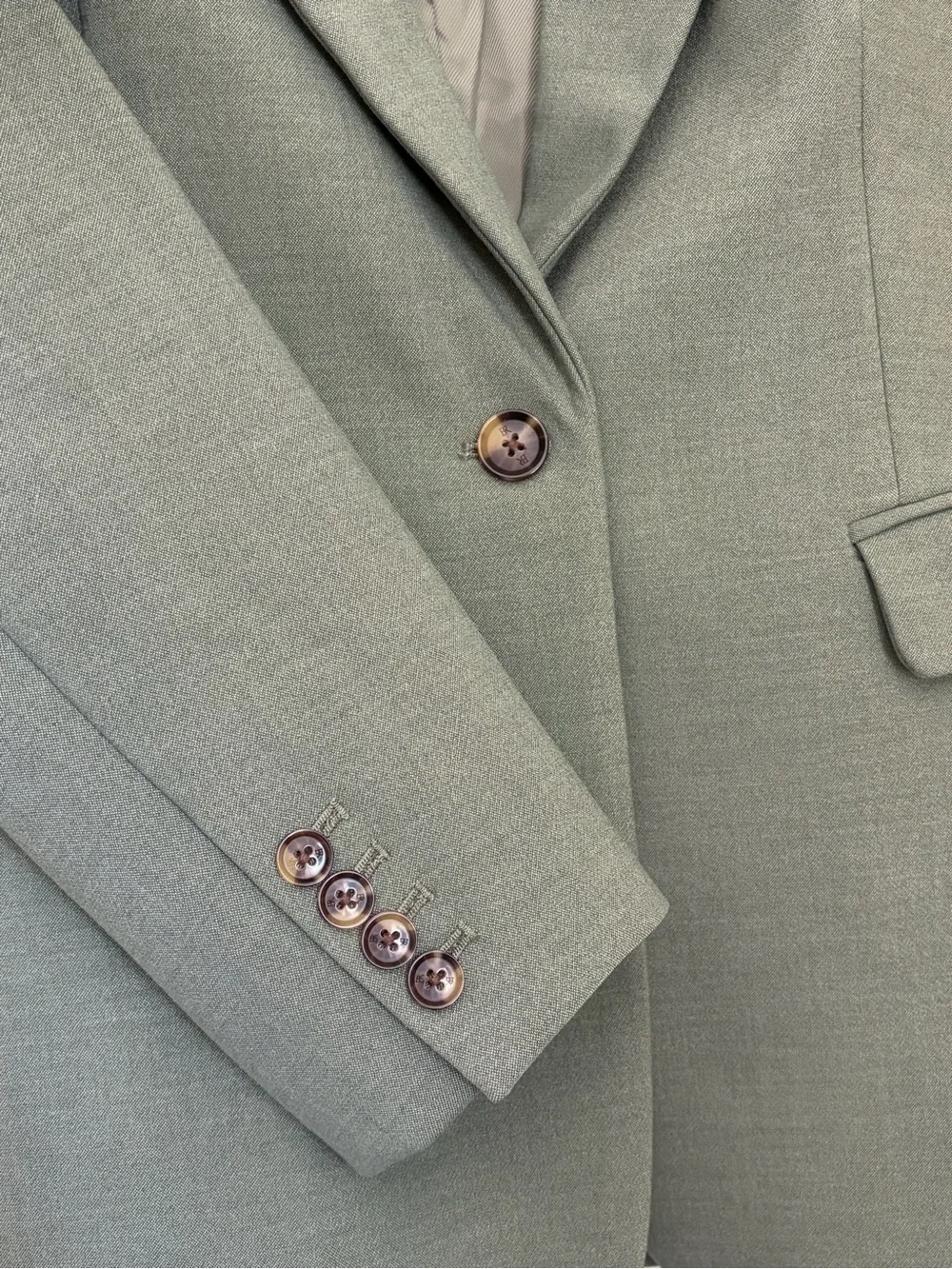 Banana Republic  Women’s Sage Green Single-Button Blazer
